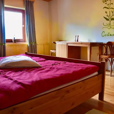 Estate Magovac - Reka Ljubezni Couette-café *